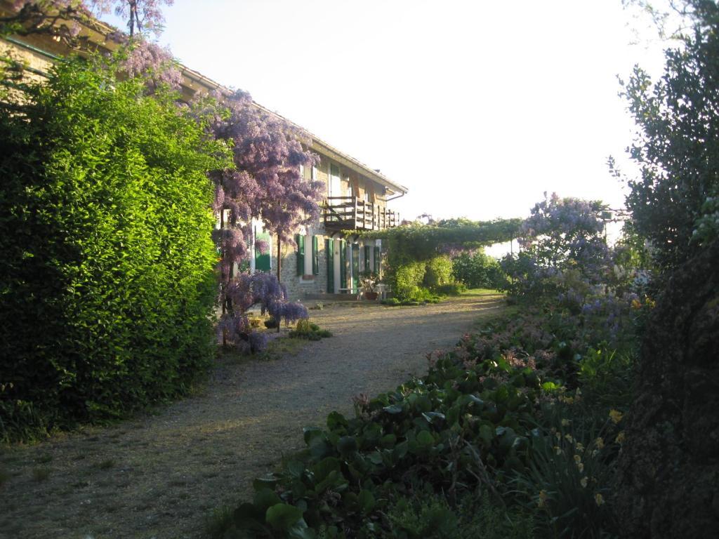 Agriturismo Cascina Serra Cossano Belbo المظهر الخارجي الصورة