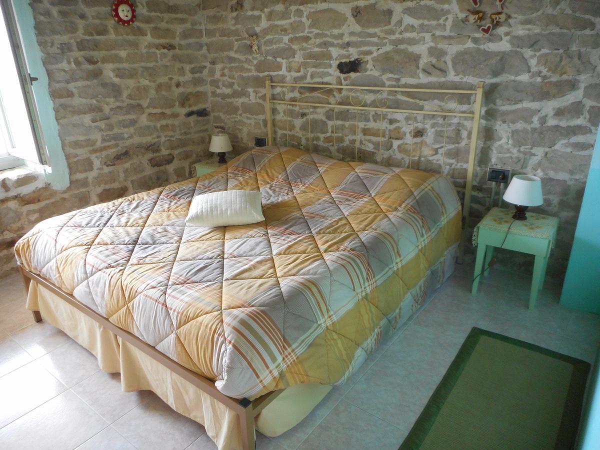 Agriturismo Cascina Serra Cossano Belbo المظهر الخارجي الصورة