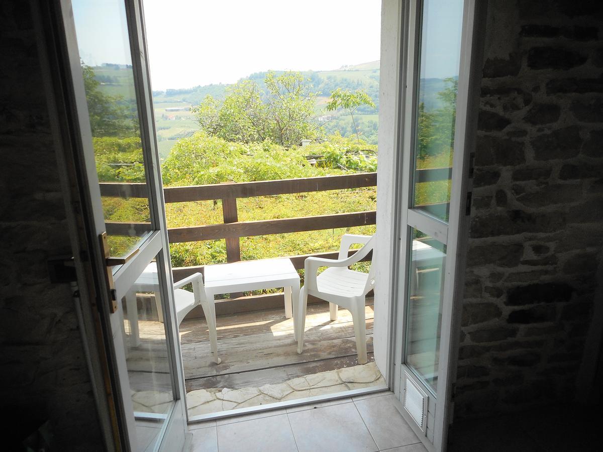 Agriturismo Cascina Serra Cossano Belbo المظهر الخارجي الصورة