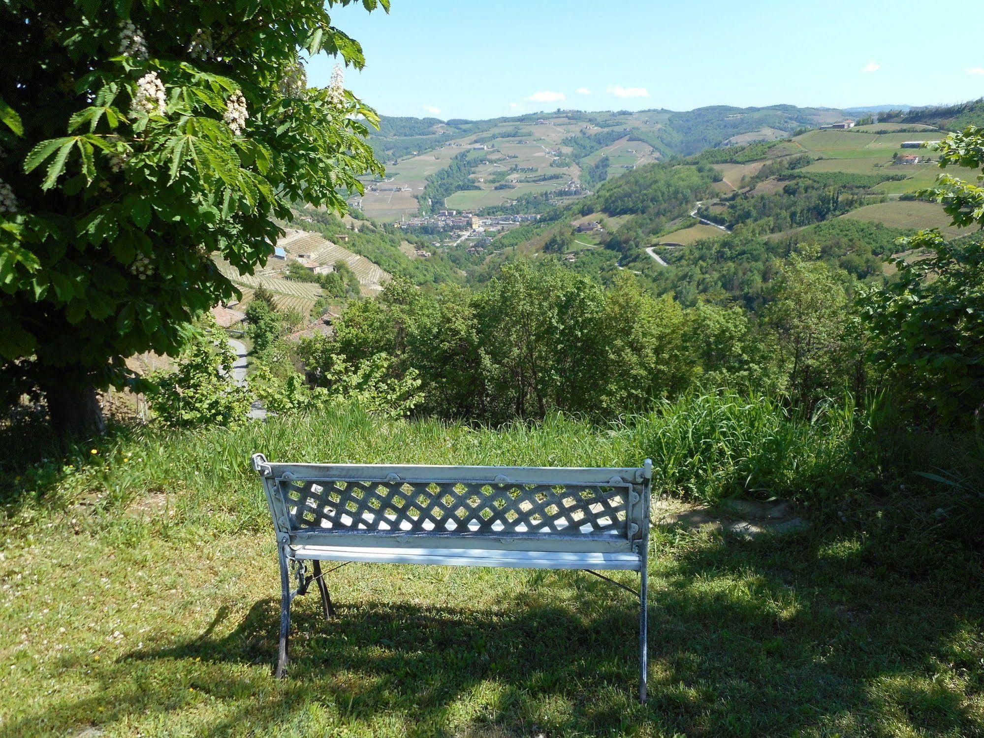 Agriturismo Cascina Serra Cossano Belbo المظهر الخارجي الصورة
