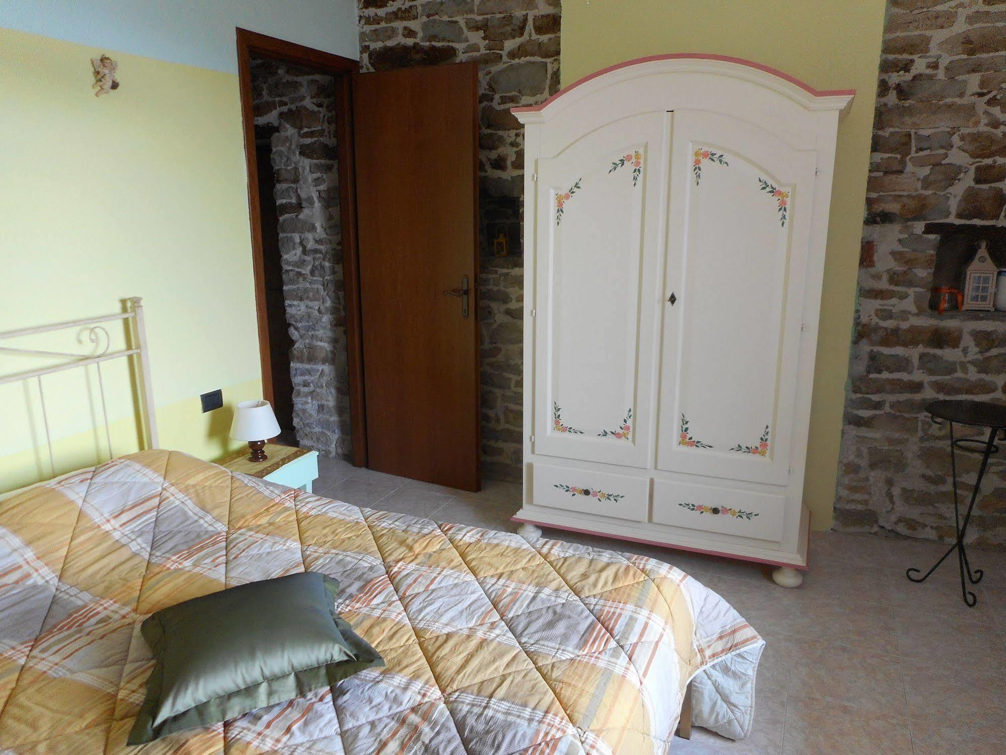 Agriturismo Cascina Serra Cossano Belbo المظهر الخارجي الصورة