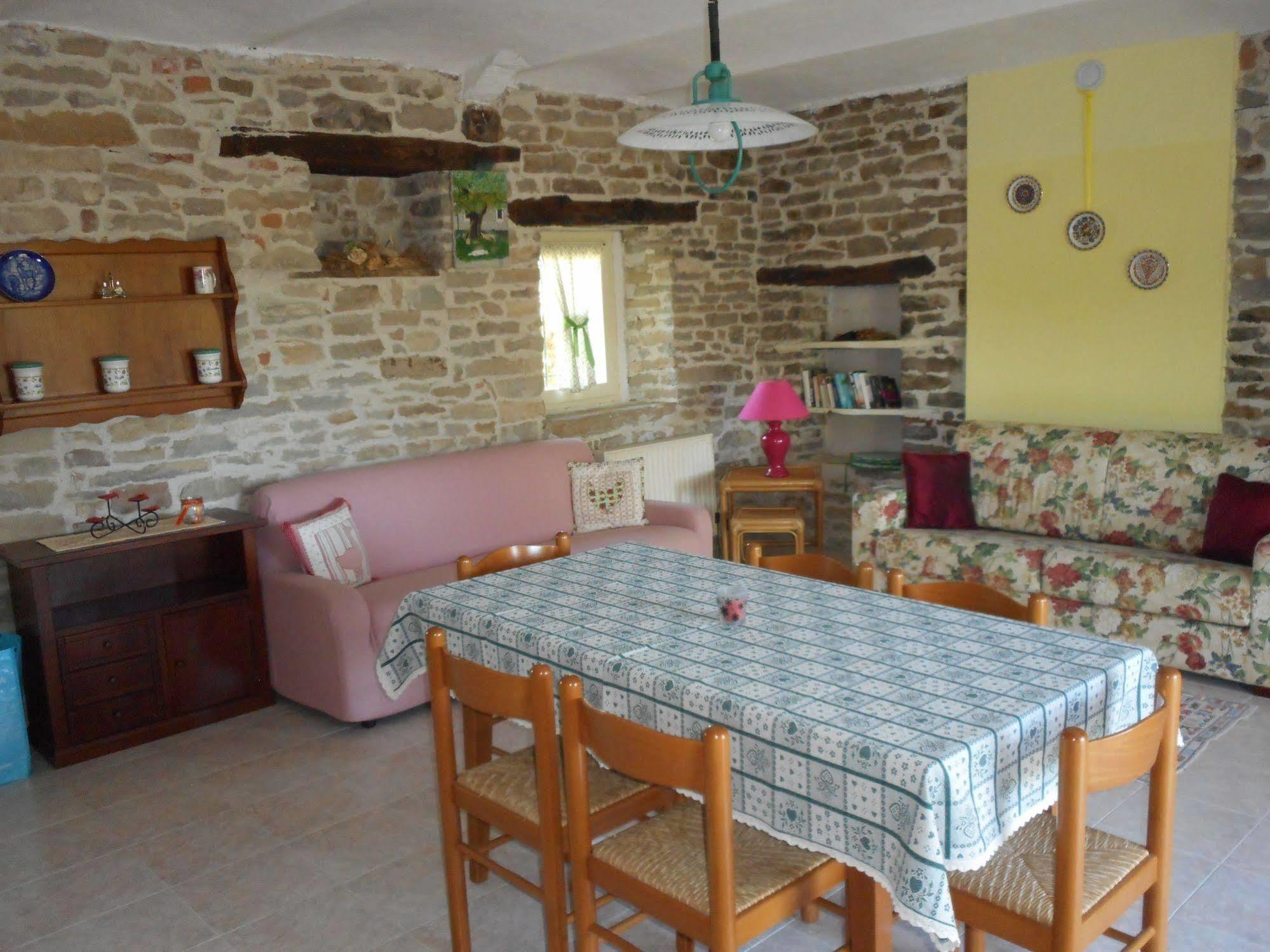 Agriturismo Cascina Serra Cossano Belbo المظهر الخارجي الصورة