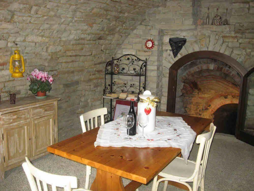 Agriturismo Cascina Serra Cossano Belbo المظهر الخارجي الصورة